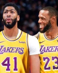 NBA季后赛巅峰对决，詹姆斯50分创纪录助湖人险胜