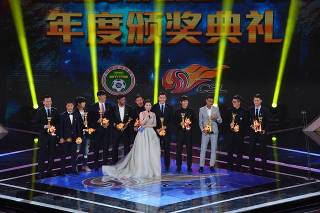  亚特兰大青春风暴再起，00后小将联袂导演五球盛宴  
